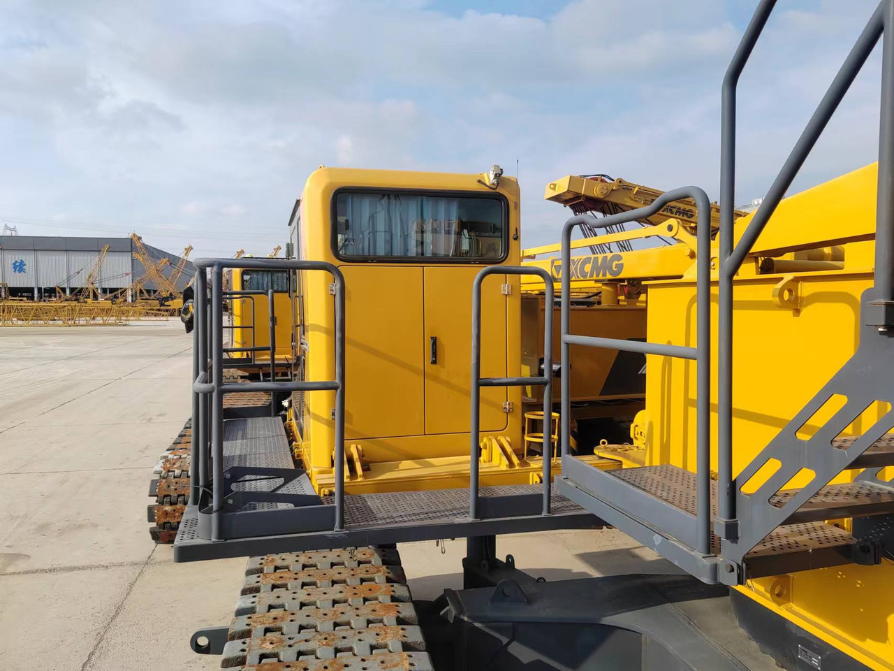 XCMG Officail Used Hydraulic Crane 130 Ton XGC130-I Mobile Crawler Crane For Sale - Bandgående kran: bild 4 XCMG Officail Used Hydraulic Crane 130 Ton XGC130-I Mobile Crawler Crane For Sale - Bandgående kran: bild 4