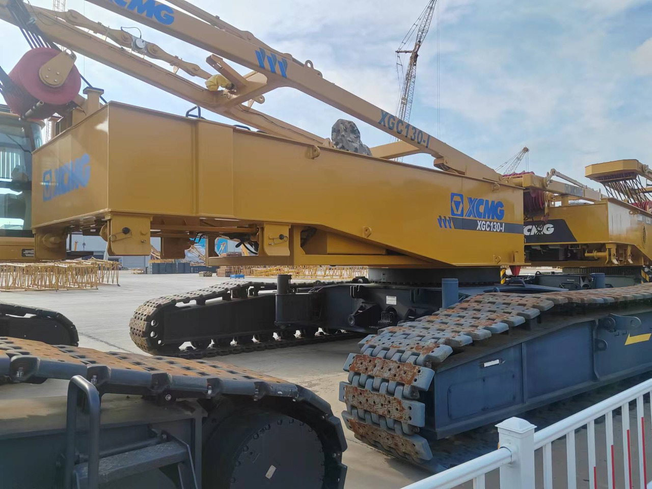 XCMG Officail Used Hydraulic Crane 130 Ton XGC130-I Mobile Crawler Crane For Sale - Bandgående kran: bild 2 XCMG Officail Used Hydraulic Crane 130 Ton XGC130-I Mobile Crawler Crane For Sale - Bandgående kran: bild 2