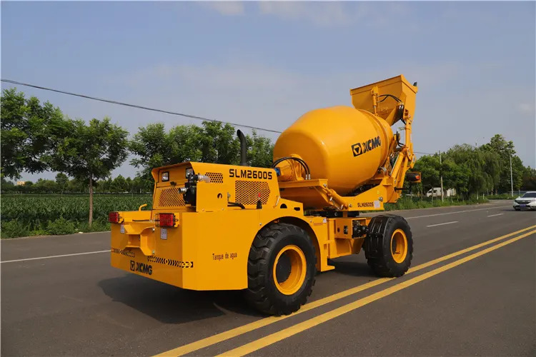 XCMG Official SLM2600S 2.6 Cubic Meters Diesel Engine Power Self Propelled Concrete Mixers for Sale - Betongbil: bild 4 XCMG Official SLM2600S 2.6 Cubic Meters Diesel Engine Power Self Propelled Concrete Mixers for Sale - Betongbil: bild 4