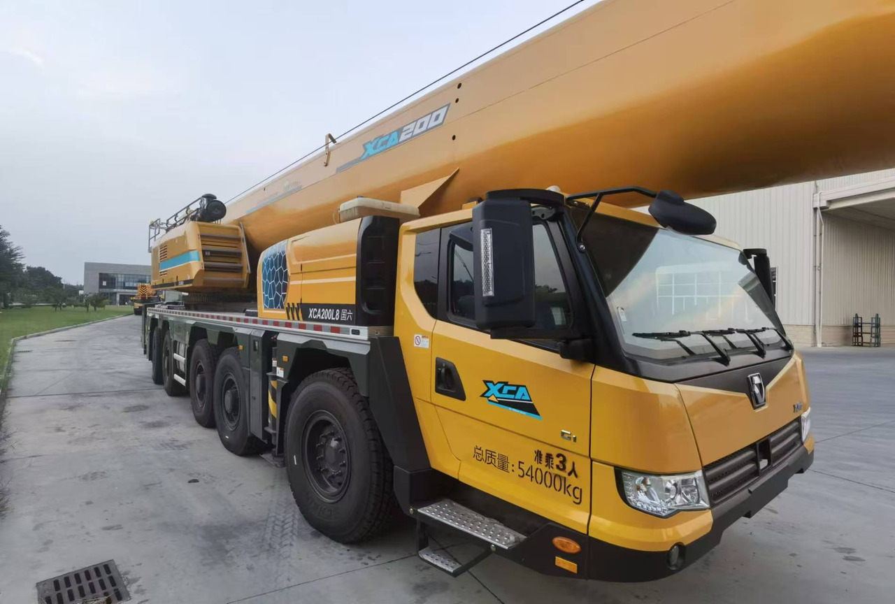 XCMG Official Used 200ton Truck Lifting Crane XCA200L8 Hydraulic Mobile Crane Price List - Allterrängkran: bild 2 XCMG Official Used 200ton Truck Lifting Crane XCA200L8 Hydraulic Mobile Crane Price List - Allterrängkran: bild 2