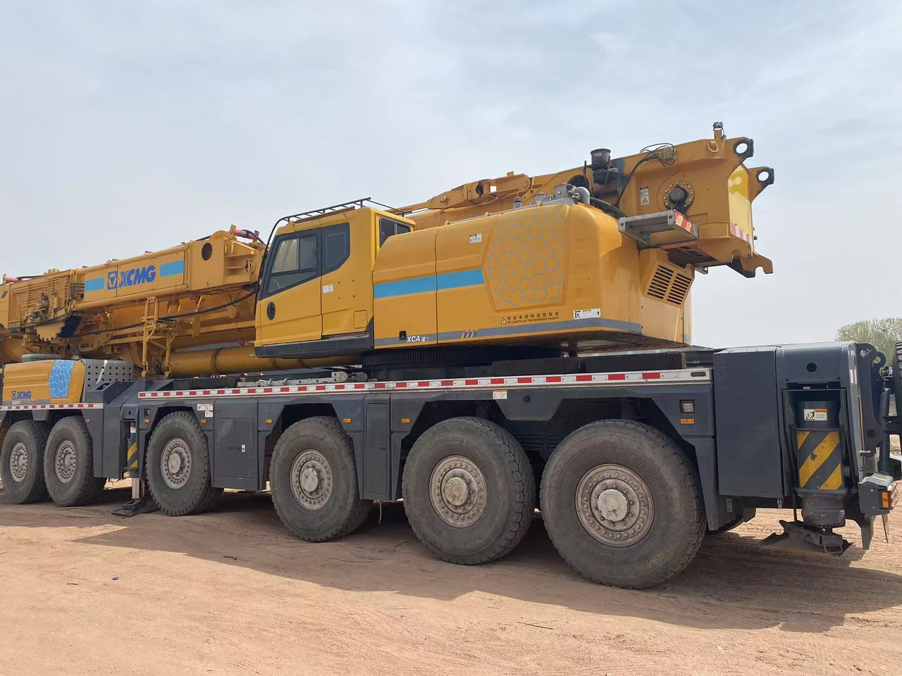 XCMG Official Used All Terrain Crane XCA300-1 300 Ton Mobile Crane Price - Allterrängkran: bild 3 XCMG Official Used All Terrain Crane XCA300-1 300 Ton Mobile Crane Price - Allterrängkran: bild 3