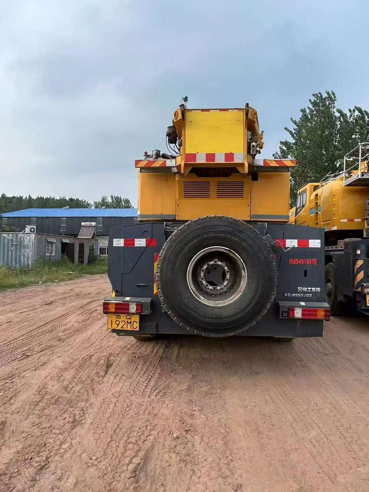XCMG Official Used Boom Truck Crane XCA300 300t Diesel All Terrain Crane Best Sale - Allterrängkran: bild 4 XCMG Official Used Boom Truck Crane XCA300 300t Diesel All Terrain Crane Best Sale - Allterrängkran: bild 4