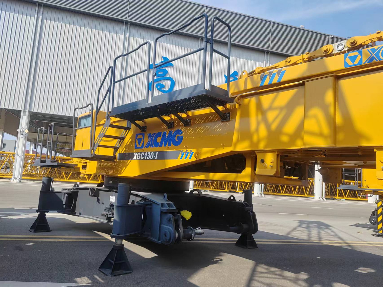 XCMG Official Used Mobile Crawler Crane XGC130-I 130 Ton Hydraulic Diesel Crane Hot Sale - Bandgående kran: bild 5 XCMG Official Used Mobile Crawler Crane XGC130-I 130 Ton Hydraulic Diesel Crane Hot Sale - Bandgående kran: bild 5