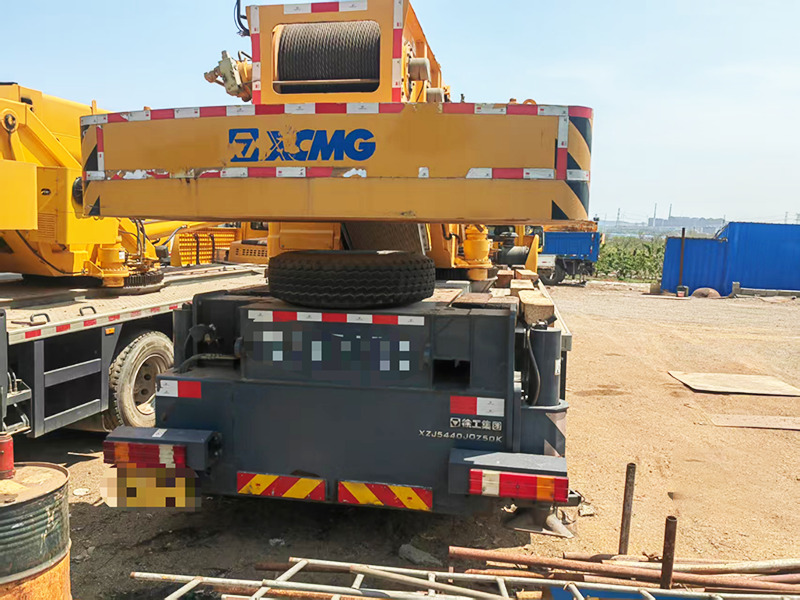 XCMG QY50KC hot sale used 50ton hydraulic crane truck price - Mobilkran: bild 2 XCMG QY50KC hot sale used 50ton hydraulic crane truck price - Mobilkran: bild 2