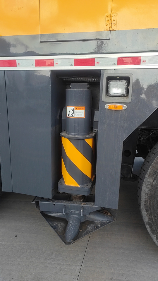 XCMG Truck crane Second Hand mobile hydraulic crane QAY160 Used - Mobilkran: bild 2 XCMG Truck crane Second Hand mobile hydraulic crane QAY160 Used - Mobilkran: bild 2