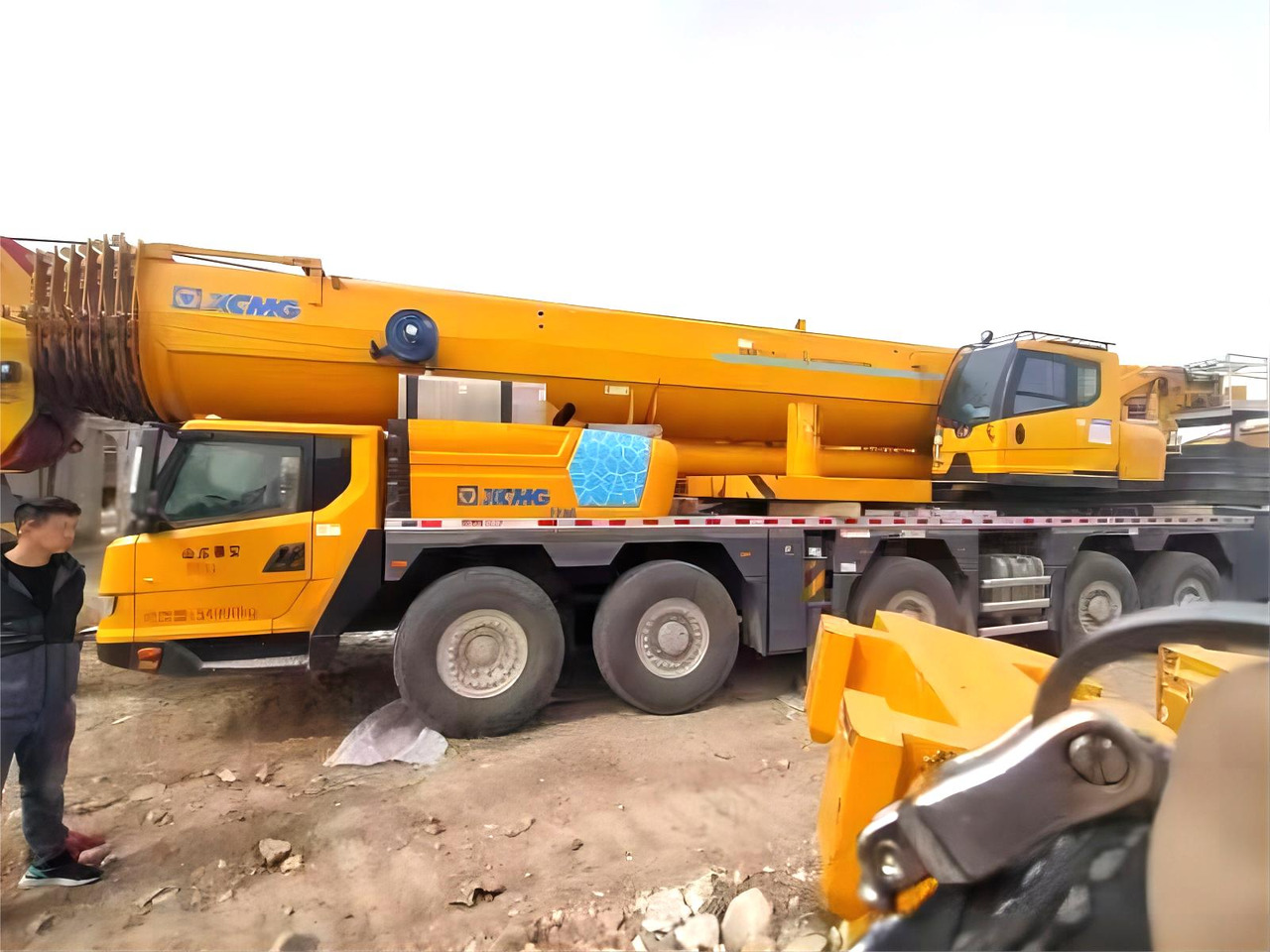 XCMG XCA180L8C 2021 Year Crane Lifting Equipment Used 180 Ton Mobile All Terrain Crane for Sale - Allterrängkran: bild 2 XCMG XCA180L8C 2021 Year Crane Lifting Equipment Used 180 Ton Mobile All Terrain Crane for Sale - Allterrängkran: bild 2
