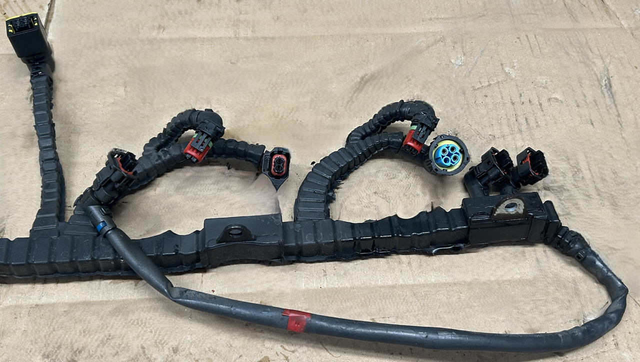 DAF ENGINE WIRING HARNESS J1A DAF XF 106 480 530 - Kablar/ Ledningar: bild 3 DAF ENGINE WIRING HARNESS J1A DAF XF 106 480 530 - Kablar/ Ledningar: bild 3