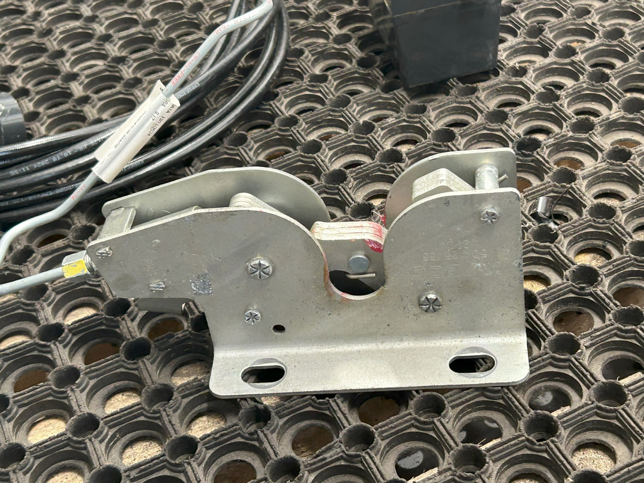 Ny Hydraulcylinder IVECO EUROCARGO 75E MLC CABIN LIFTING KIT: bild 13