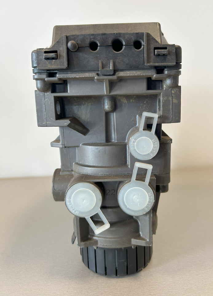 KNORR-BREMSE REAR AXLE EBS MODULATOR SCANIA - Bromsventil: bild 2 KNORR-BREMSE REAR AXLE EBS MODULATOR SCANIA - Bromsventil: bild 2