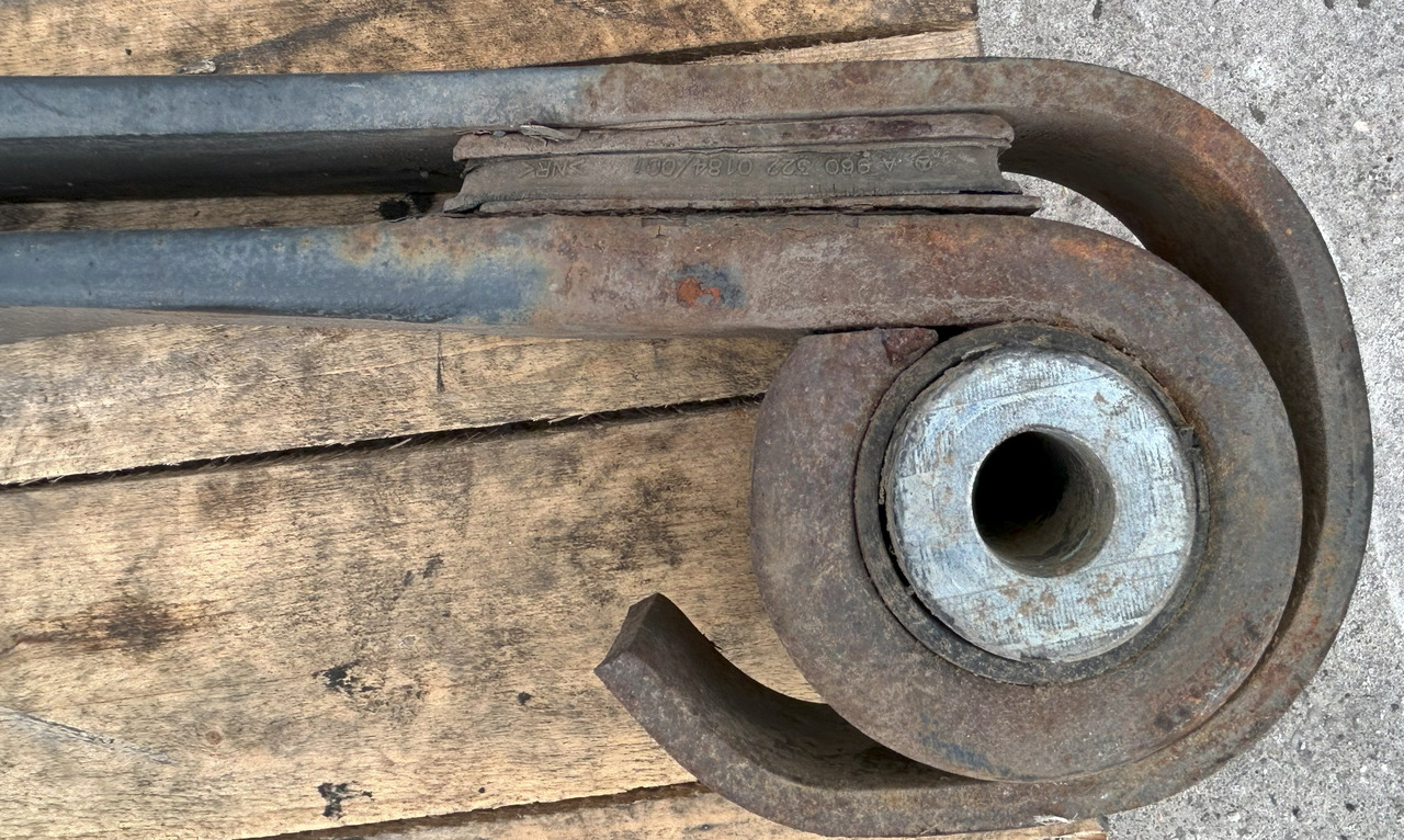 MERCEDES 2-LEAF SPRING MERCEDES ACTROS - Ressorfjädring: bild 5 MERCEDES 2-LEAF SPRING MERCEDES ACTROS - Ressorfjädring: bild 5