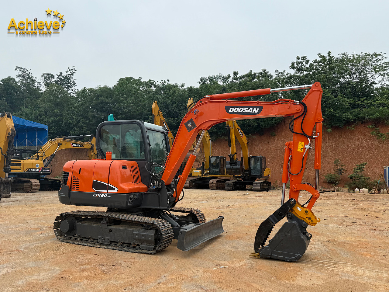 DOOSAN Diwanlun DX60-9 Excavator 38.9(52.1)/2100kW(HP) / rpm D24C 0.23m3 5700kg 4.2+2.8Ton 【ACHIEVE】 TOP CONDITION!!! - Bandgrävare: bild 1 DOOSAN Diwanlun DX60-9 Excavator 38.9(52.1)/2100kW(HP) / rpm D24C 0.23m3 5700kg 4.2+2.8Ton 【ACHIEVE】 TOP CONDITION!!! - Bandgrävare: bild 1