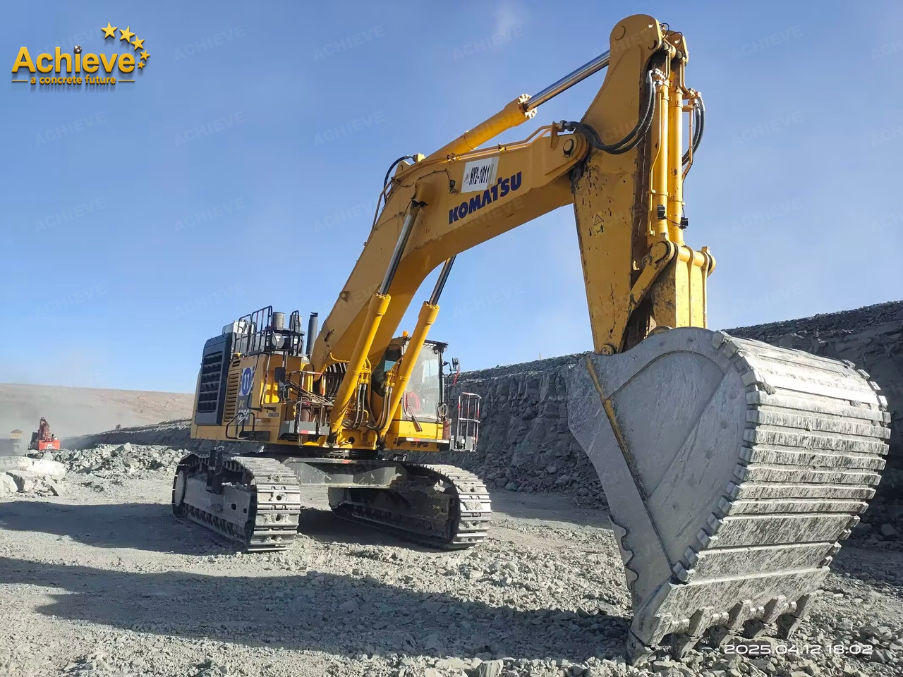 Komatsu 【ACHIEVE】TOP CONDITION!!! PC1250-11R 2023 4500h Horsepower (HP) 758 HP @ 1,800 rpm Operating weight (lbs) 269,300 - 272,600 Bucket Capacity (yd3) 5.3-9.5 - Bandgrävare: bild 1 Komatsu 【ACHIEVE】TOP CONDITION!!! PC1250-11R 2023 4500h Horsepower (HP) 758 HP @ 1,800 rpm Operating weight (lbs) 269,300 - 272,600 Bucket Capacity (yd3) 5.3-9.5 - Bandgrävare: bild 1