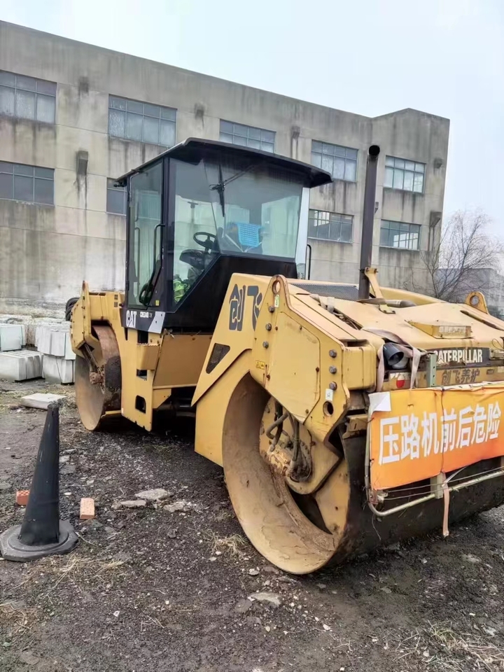 CATERPILLAR CB534D - Asfaltvält: bild 5 CATERPILLAR CB534D - Asfaltvält: bild 5