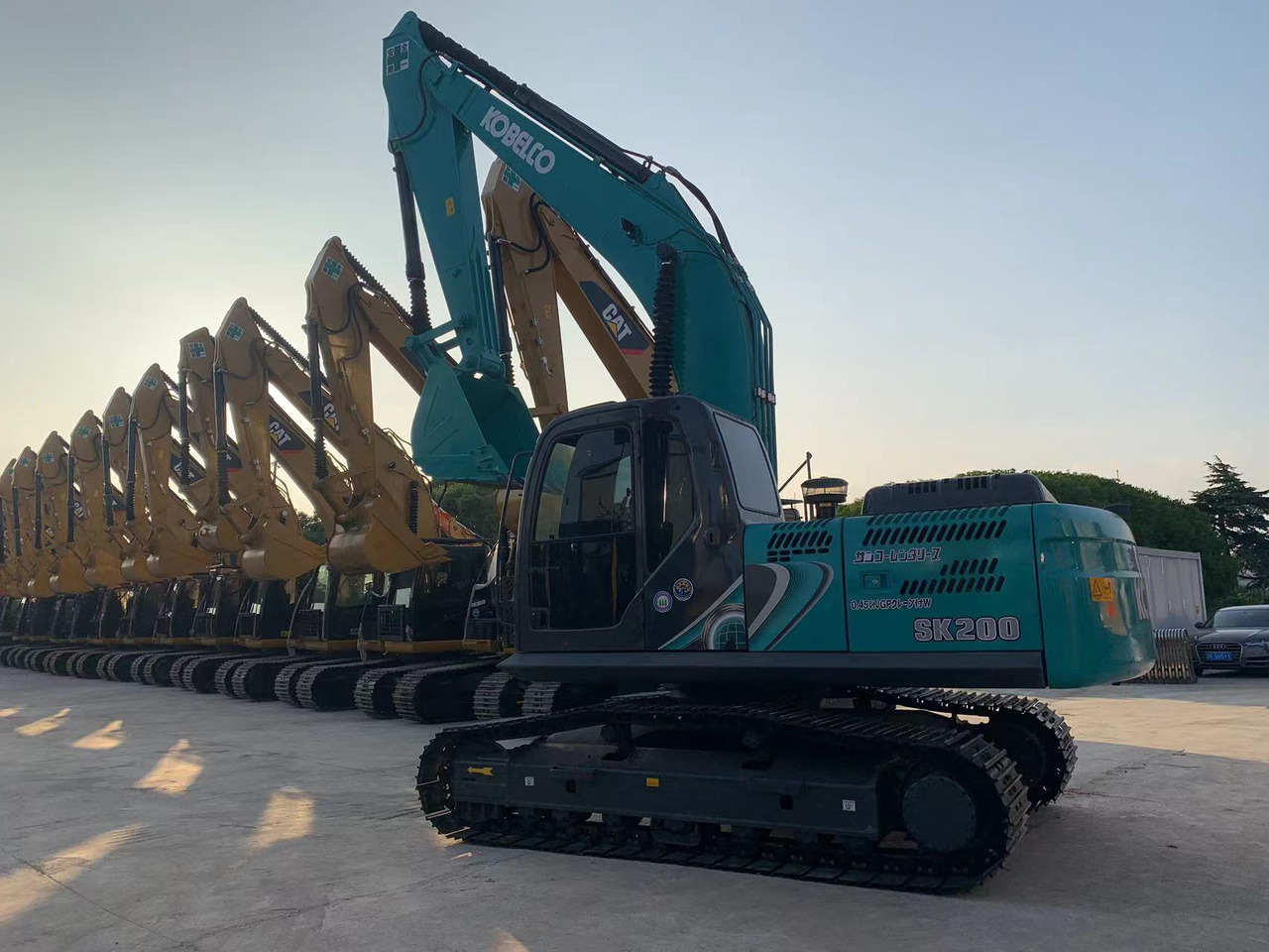 Kobelco Secondhand Excavator SK200 Cheap price - Bandgrävare: bild 1 Kobelco Secondhand Excavator SK200 Cheap price - Bandgrävare: bild 1