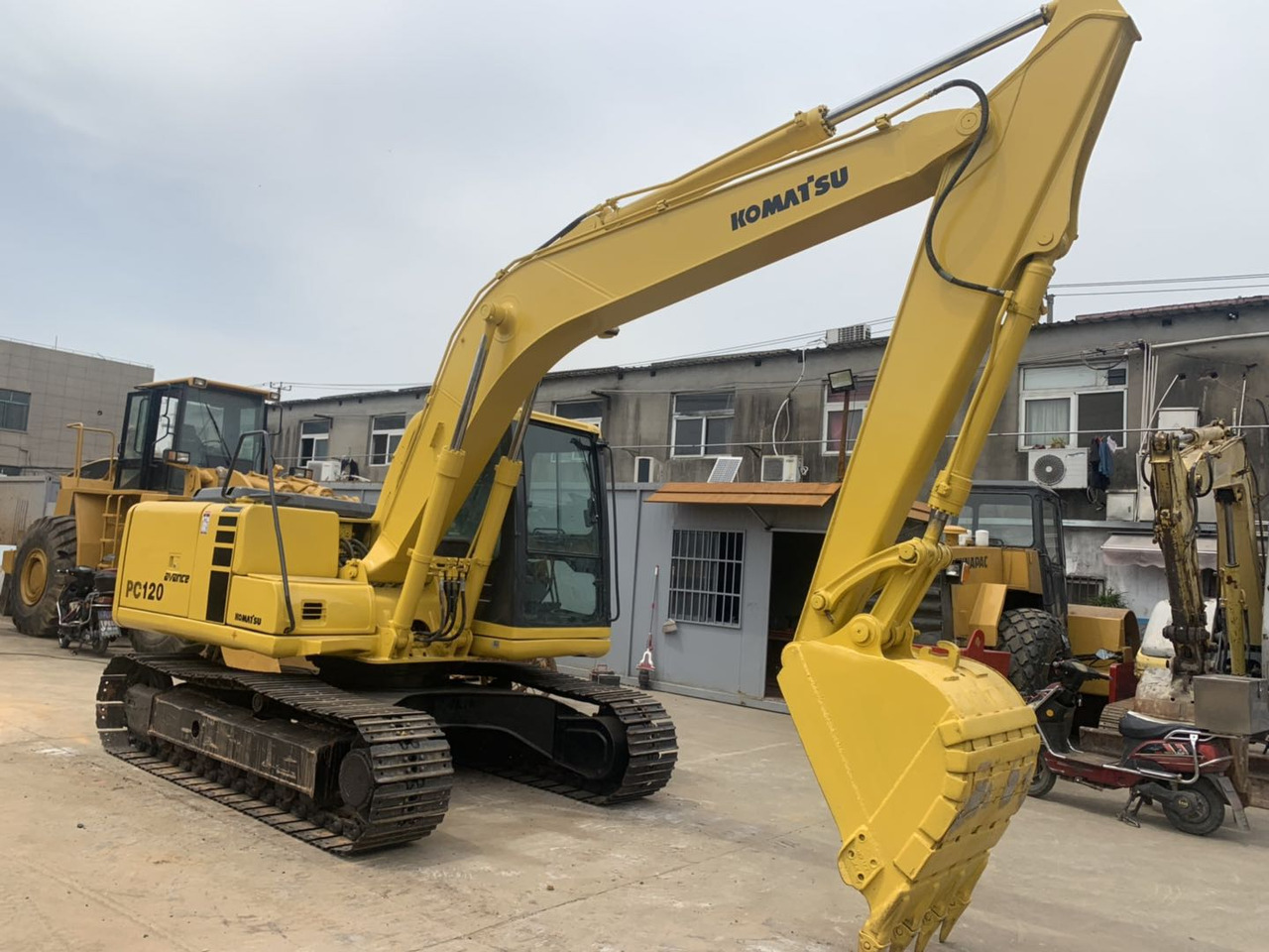 Komatsu PC120 Secondhand Excavator Good Price on Sale - Bandgrävare: bild 2 Komatsu PC120 Secondhand Excavator Good Price on Sale - Bandgrävare: bild 2