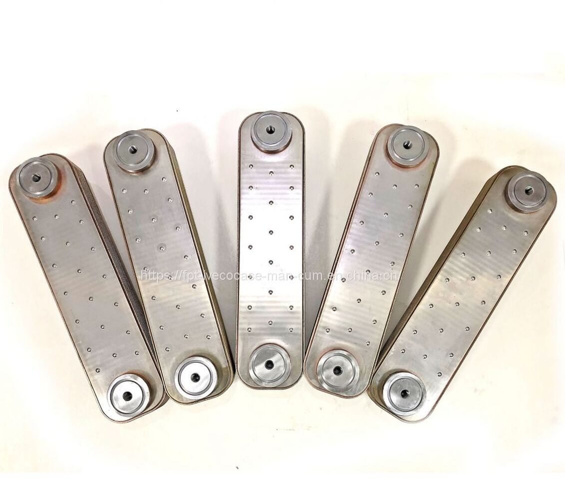 FPT IVECO CASE Cursor9 Euro 6 F2CFE612 A/B/D F2CFE614A*B041/F2CGE614F*V004 5802431166 OIL COOLER CORE 504127469 504130575 5801389774 - Oljekylare för Lastbil: bild 3 FPT IVECO CASE Cursor9 Euro 6 F2CFE612 A/B/D F2CFE614A*B041/F2CGE614F*V004 5802431166 OIL COOLER CORE 504127469 504130575 5801389774 - Oljekylare för Lastbil: bild 3