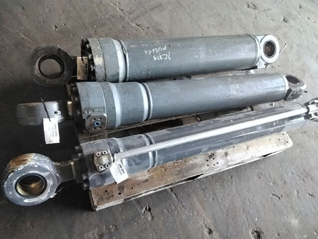 Liebherr A914C li / A924 / A924C Li / LH30 M - Hydraulcylinder: bild 2 Liebherr A914C li / A924 / A924C Li / LH30 M - Hydraulcylinder: bild 2