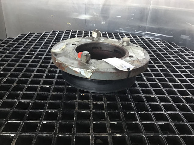 Liebherr Brake Housing - Bromsdelar: bild 1 Liebherr Brake Housing - Bromsdelar: bild 1