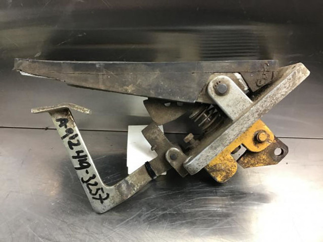 Liebherr Brake Pedal - Pedal: bild 2 Liebherr Brake Pedal - Pedal: bild 2