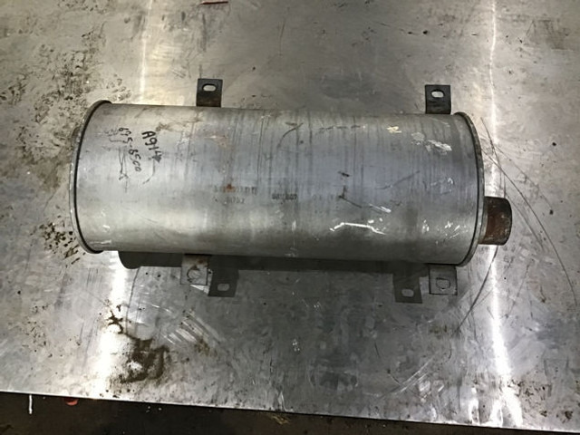 Liebherr Exhaust Silencer - Ljuddämpare: bild 1 Liebherr Exhaust Silencer - Ljuddämpare: bild 1