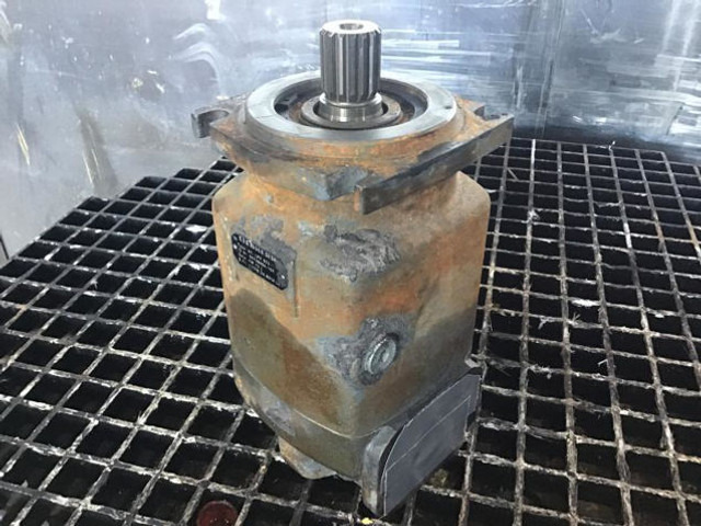 Liebherr LPF075 - Hydraulcylinder: bild 1 Liebherr LPF075 - Hydraulcylinder: bild 1