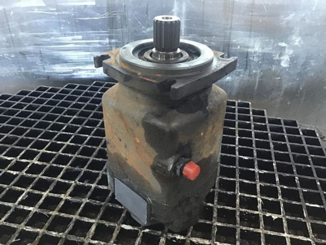 Liebherr LPF075 - Hydraulcylinder: bild 2 Liebherr LPF075 - Hydraulcylinder: bild 2