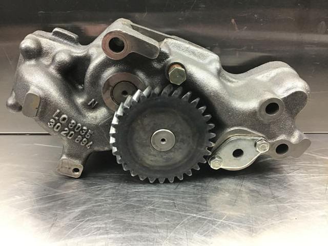 Liebherr Oil Pump - Oljepump: bild 1 Liebherr Oil Pump - Oljepump: bild 1