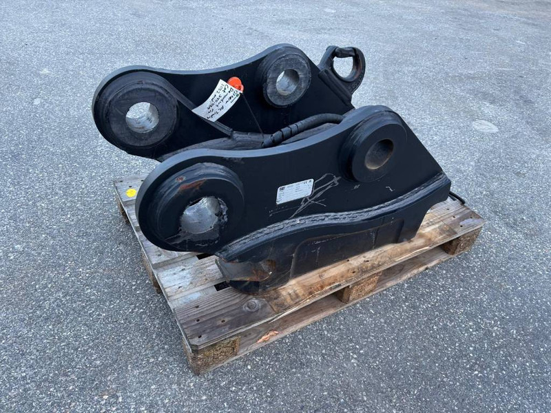 Cat S 80 Quick Coupler - Redskapsfäste för Byggmaskiner: bild 1 Cat S 80 Quick Coupler - Redskapsfäste för Byggmaskiner: bild 1