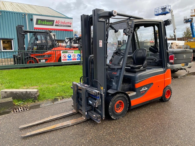 Linde E30L-01 - Eltruck: bild 4 Linde E30L-01 - Eltruck: bild 4