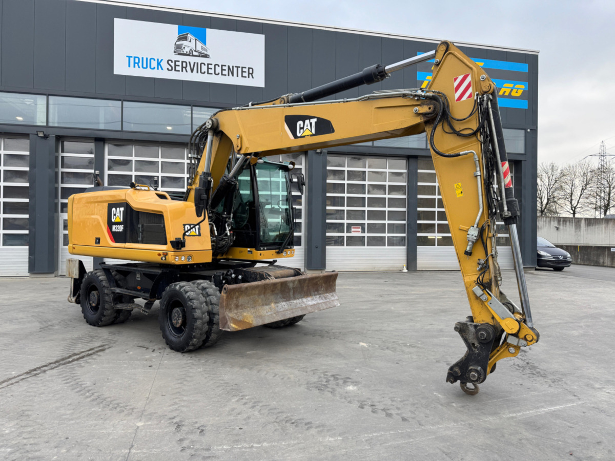CATERPILLAR M320F Oilquick - Grävmaskin på däck: bild 2 CATERPILLAR M320F Oilquick - Grävmaskin på däck: bild 2