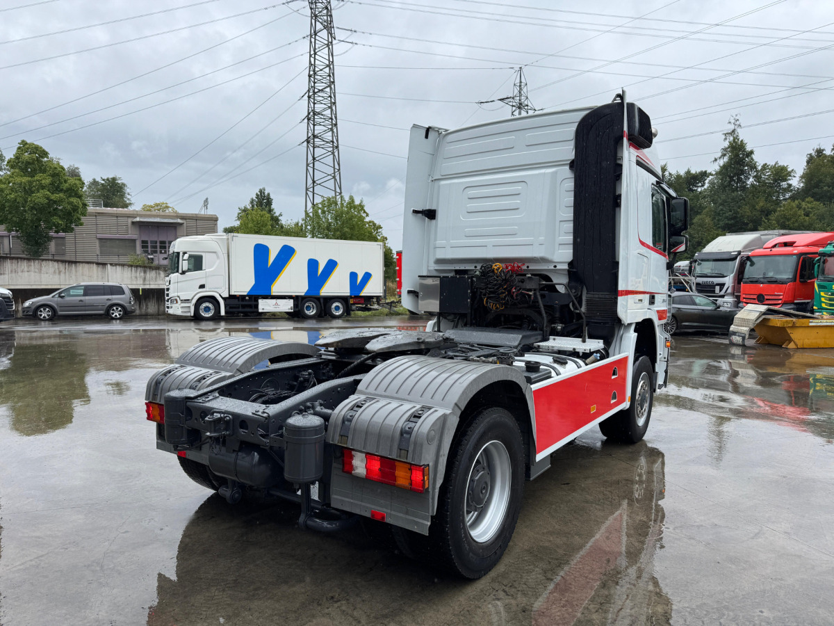 MERCEDES Actros 2044 4x4 - Dragbil: bild 5 MERCEDES Actros 2044 4x4 - Dragbil: bild 5