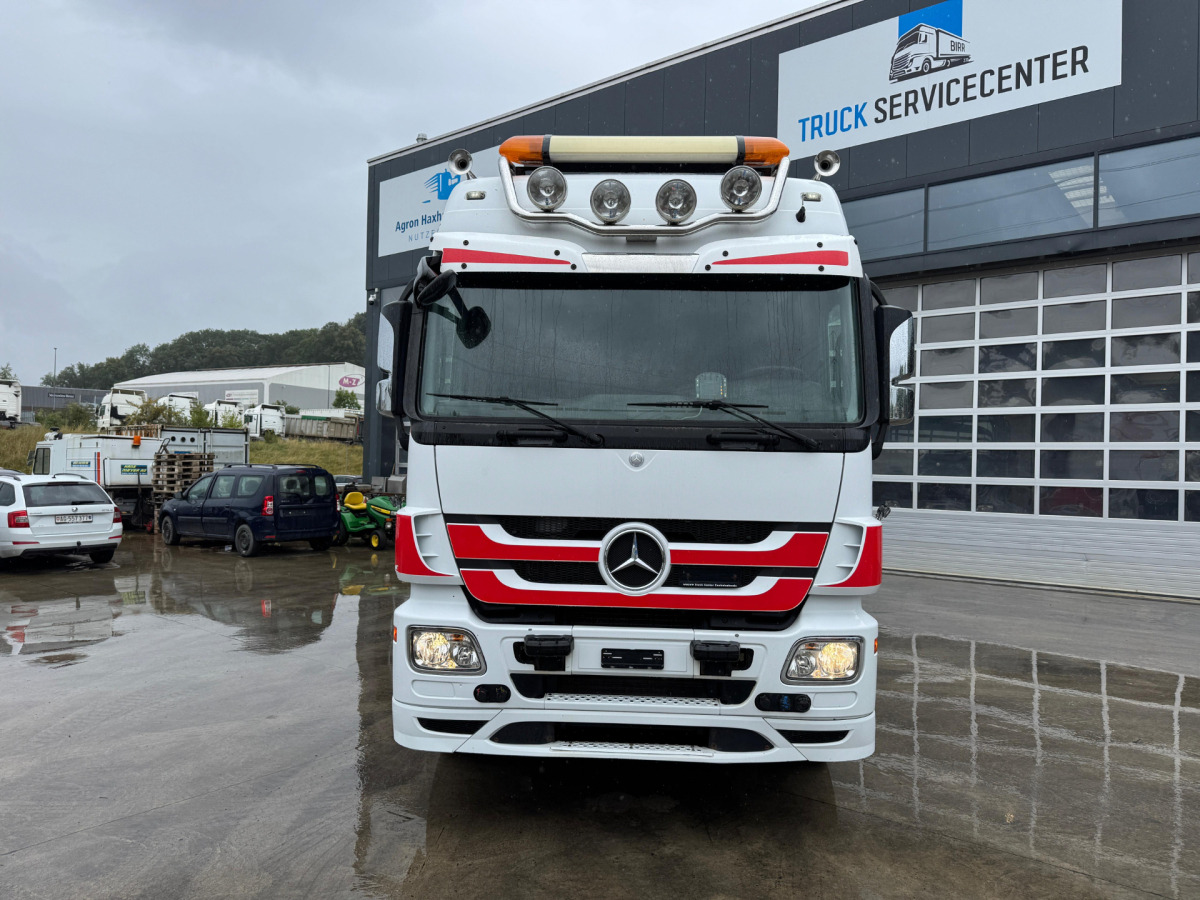 MERCEDES Actros 2044 4x4 - Dragbil: bild 2 MERCEDES Actros 2044 4x4 - Dragbil: bild 2