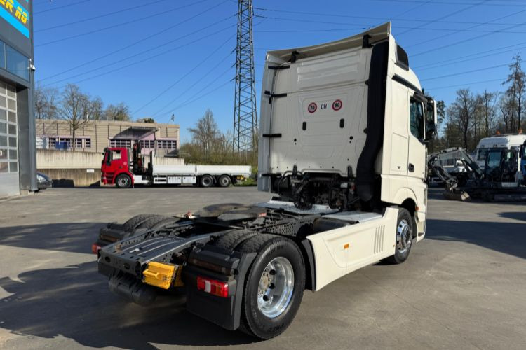 Mercedes-Benz Actros 1843 4x2 ADR - Dragbil: bild 3 Mercedes-Benz Actros 1843 4x2 ADR - Dragbil: bild 3