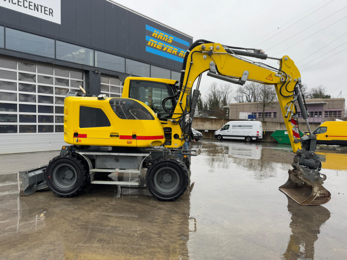 LIEBHERR 910 Compact Litronic Powertilt - Grävmaskin på däck: bild 3 LIEBHERR 910 Compact Litronic Powertilt - Grävmaskin på däck: bild 3