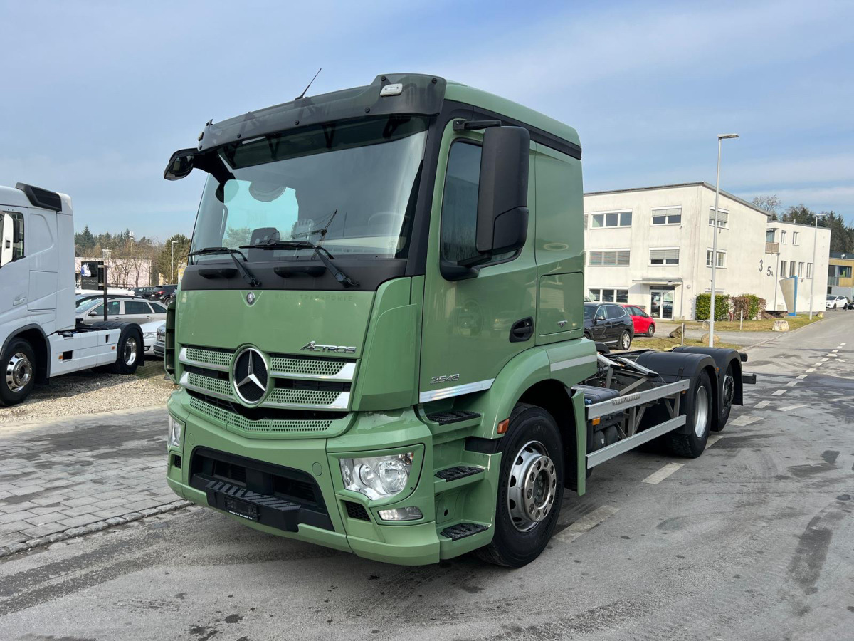 MERCEDES Actros 2543 6x2 - Chassi lastbil: bild 1 MERCEDES Actros 2543 6x2 - Chassi lastbil: bild 1