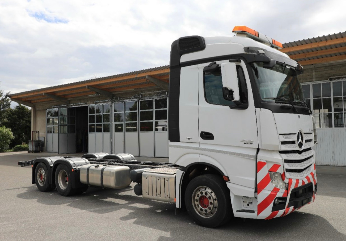 MERCEDES Actros 2548 6x2 - Chassi lastbil: bild 3 MERCEDES Actros 2548 6x2 - Chassi lastbil: bild 3