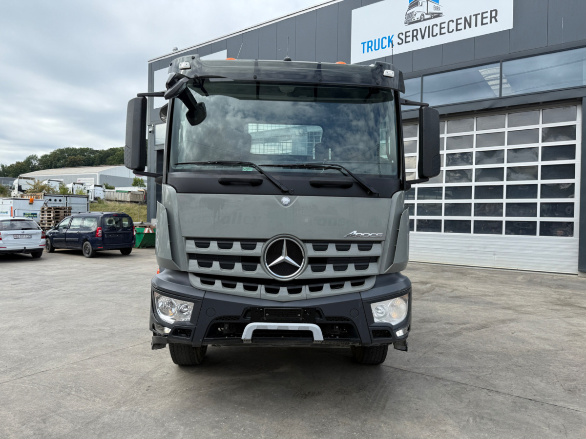 MERCEDES Arocs 1830 4x2 UT GIGANT 18T - Liftdumper lastbil: bild 2 MERCEDES Arocs 1830 4x2 UT GIGANT 18T - Liftdumper lastbil: bild 2
