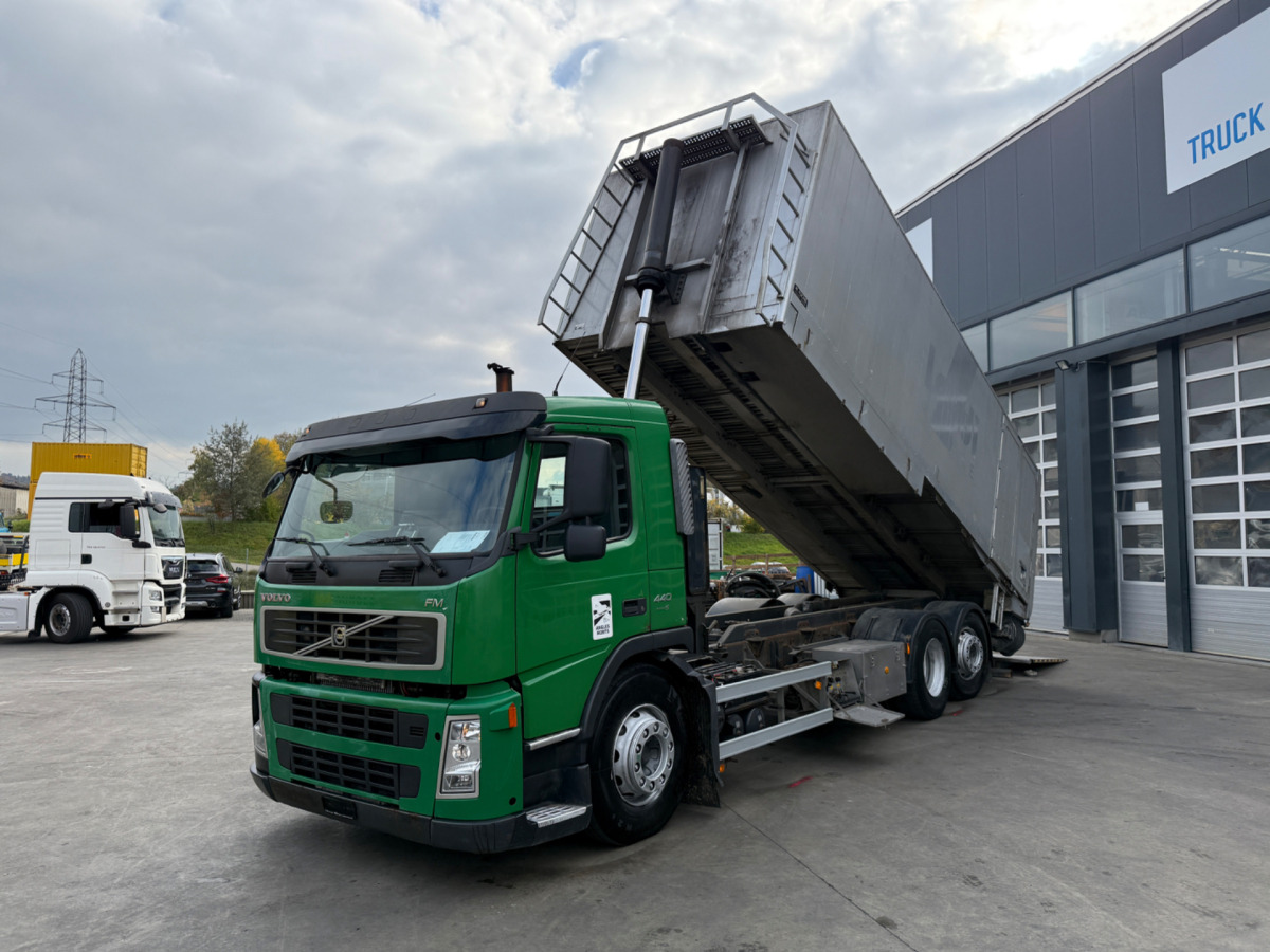 VOLVO FM-440 6x2 Getreidekipper - Tippbil lastbil: bild 2 VOLVO FM-440 6x2 Getreidekipper - Tippbil lastbil: bild 2
