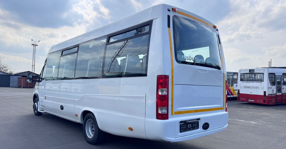 Irisbus Iveco / DURISOTTI / -28miejsc /euro5/ mała klima / winda / 114000 zł netto - Minibuss, Persontransport: bild 3 Irisbus Iveco / DURISOTTI / -28miejsc /euro5/ mała klima / winda / 114000 zł netto - Minibuss, Persontransport: bild 3