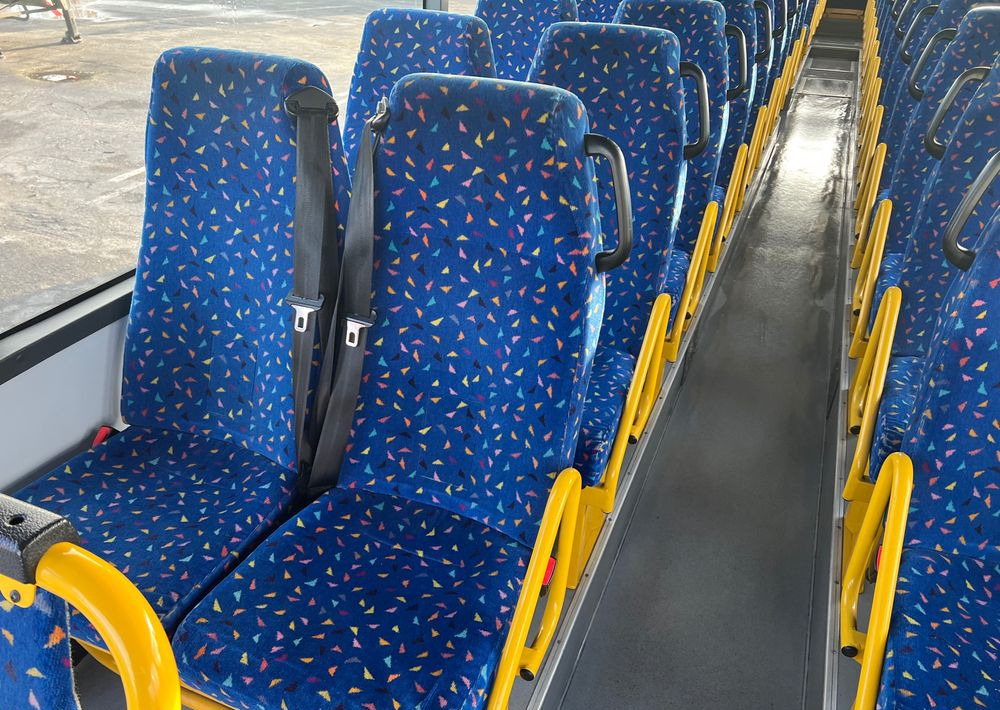 Irisbus Recreo / KLIMA/ TACHO ANALOG/ 60 miejsc /Cena:45000 netto - Förortsbuss: bild 5 Irisbus Recreo / KLIMA/ TACHO ANALOG/ 60 miejsc /Cena:45000 netto - Förortsbuss: bild 5