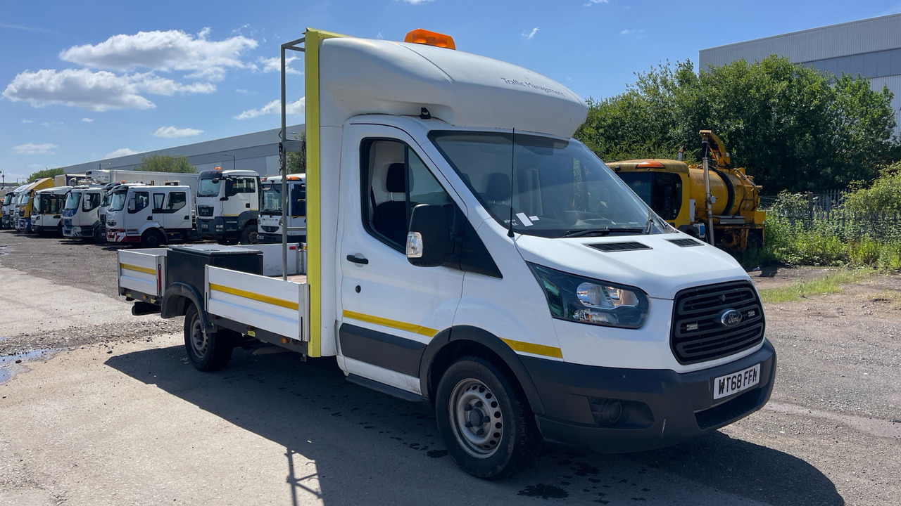 FORD TRANSIT BASE 350 2.0 TDCI 130PS - Transportbil med flak: bild 1 FORD TRANSIT BASE 350 2.0 TDCI 130PS - Transportbil med flak: bild 1