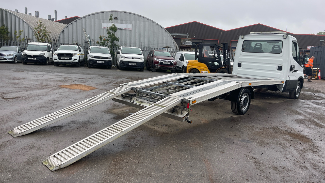 IVECO DAILY 35-140 2.3 - Bärgningsbil: bild 4 IVECO DAILY 35-140 2.3 - Bärgningsbil: bild 4