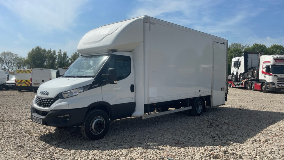 IVECO DAILY 72-180 - Lastbil med skåp: bild 2 IVECO DAILY 72-180 - Lastbil med skåp: bild 2