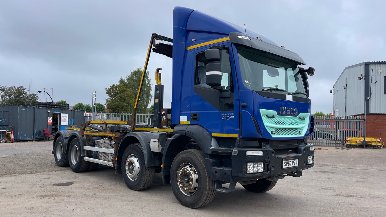 IVECO TRAKKER 410 - Lastväxlare lastbil: bild 1 IVECO TRAKKER 410 - Lastväxlare lastbil: bild 1