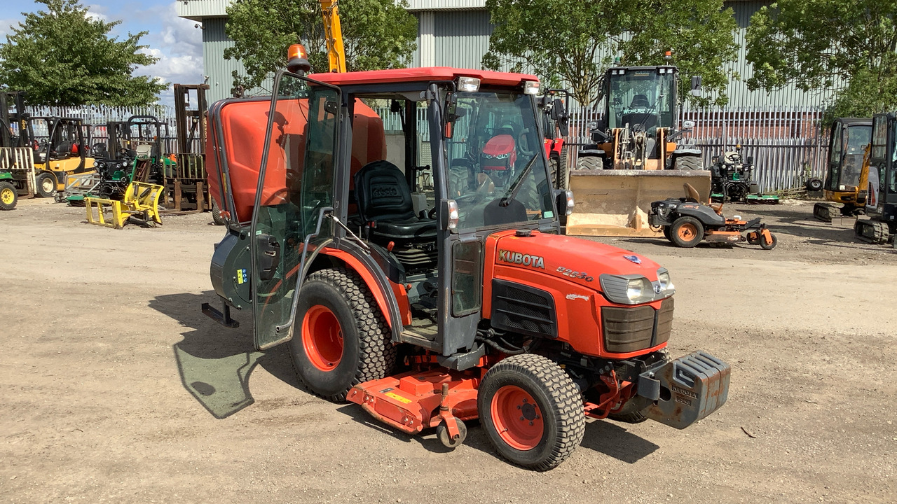 KUBOTA B2530 - Traktor: bild 1 KUBOTA B2530 - Traktor: bild 1