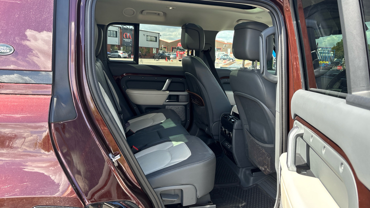 SUV LAND ROVER DEFENDER 3.0 D300 X-Dynamic HSE 130: bild 9