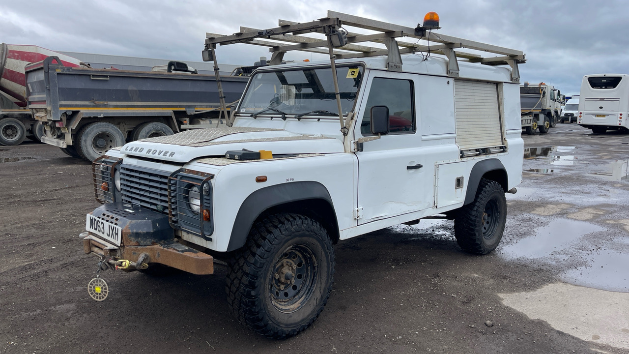 Land Rover Defender 110 2.2 TDCI HARD TOP - SUV: bild 2 Land Rover Defender 110 2.2 TDCI HARD TOP - SUV: bild 2