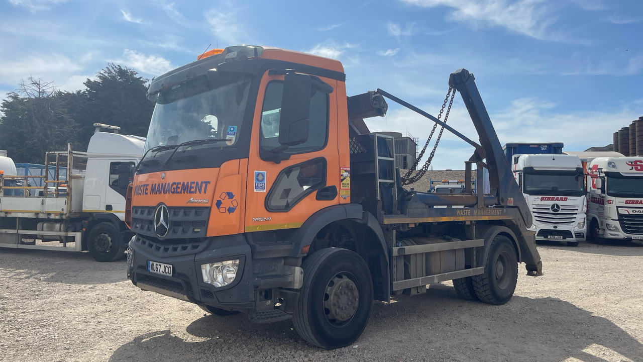 Mercedes-Benz Arocs 1824 - Liftdumper lastbil: bild 2 Mercedes-Benz Arocs 1824 - Liftdumper lastbil: bild 2