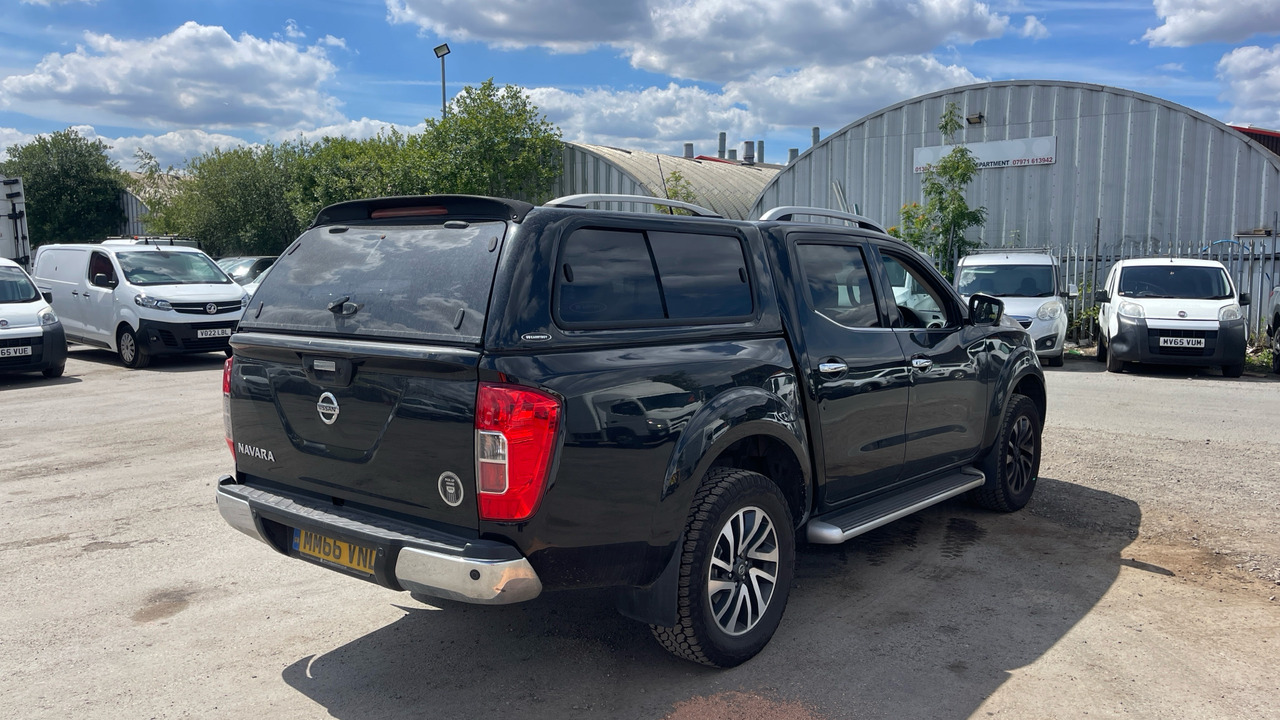 NISSAN NAVARA TEKNA 2.3 DCI 190PS - Pickup, Dubbelhytt transportbil: bild 4 NISSAN NAVARA TEKNA 2.3 DCI 190PS - Pickup, Dubbelhytt transportbil: bild 4