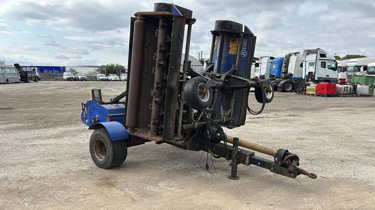 RYETEC TRIFLEX 4200 1/9929 - Slagklippare: bild 1 RYETEC TRIFLEX 4200 1/9929 - Slagklippare: bild 1